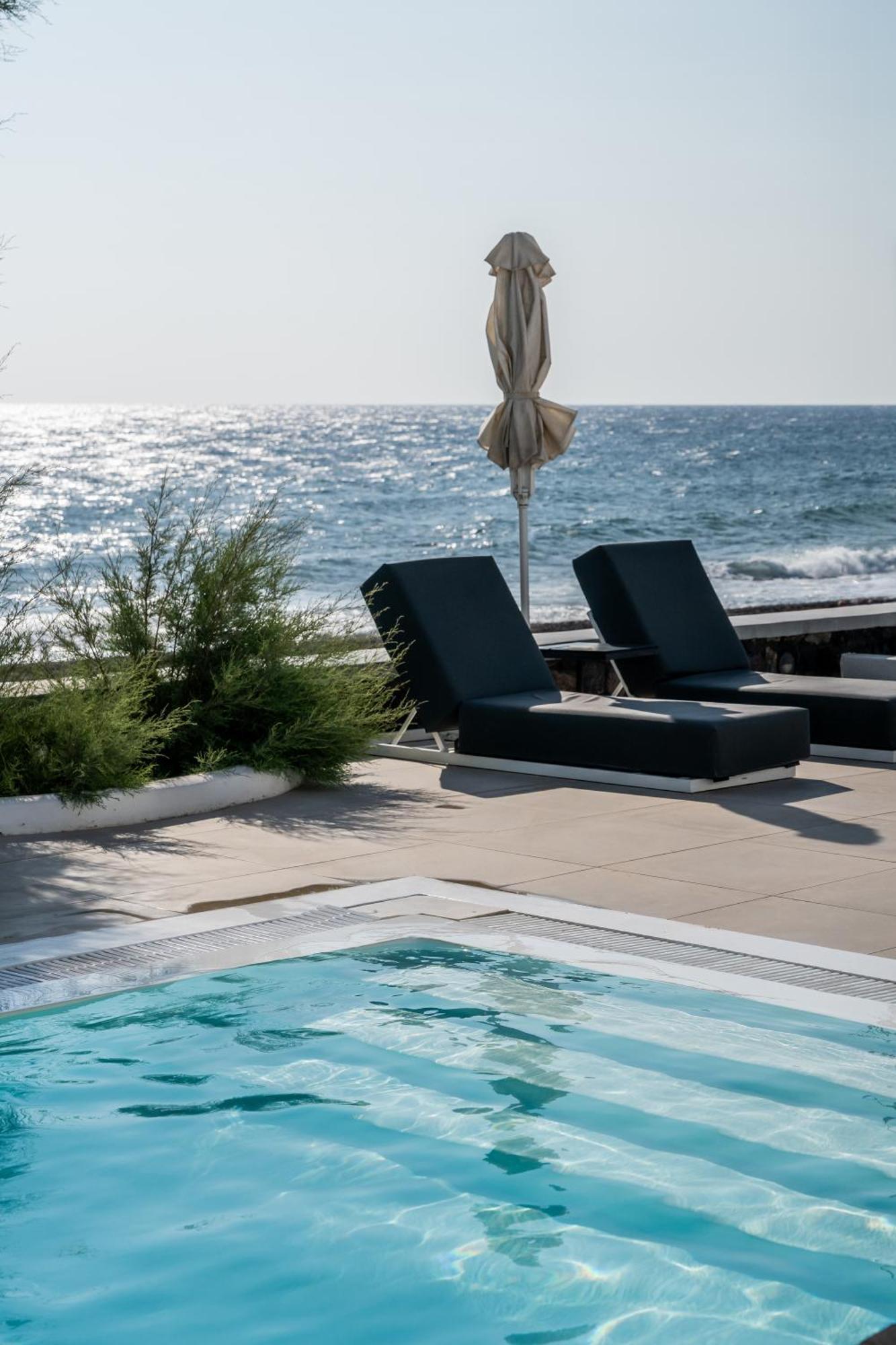 Costa Grand Resort & Spa Kamari  Exterior photo